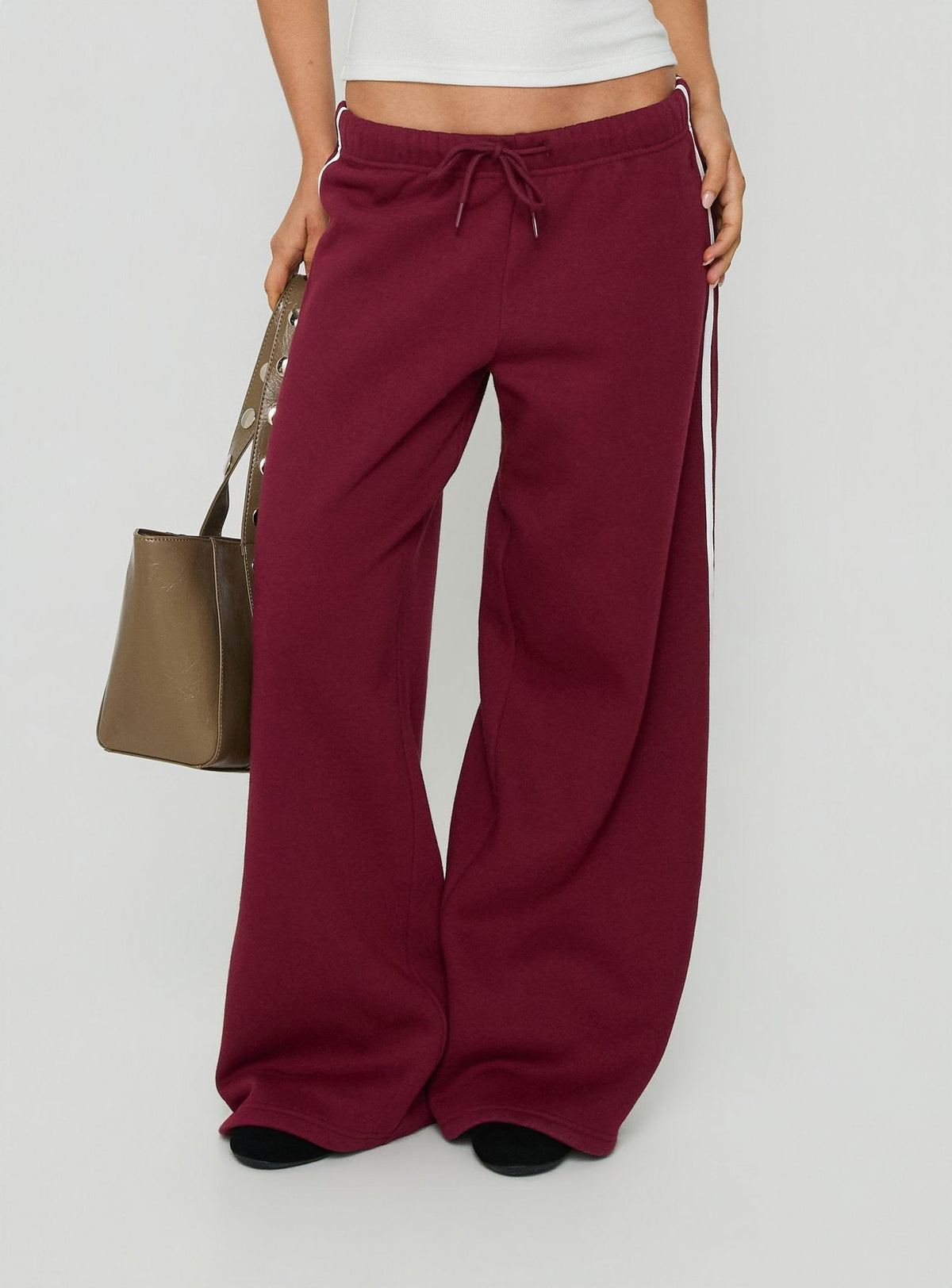#NOVERA - Pantalón de Chándal Kennah Cereza de Pierna Ancha -