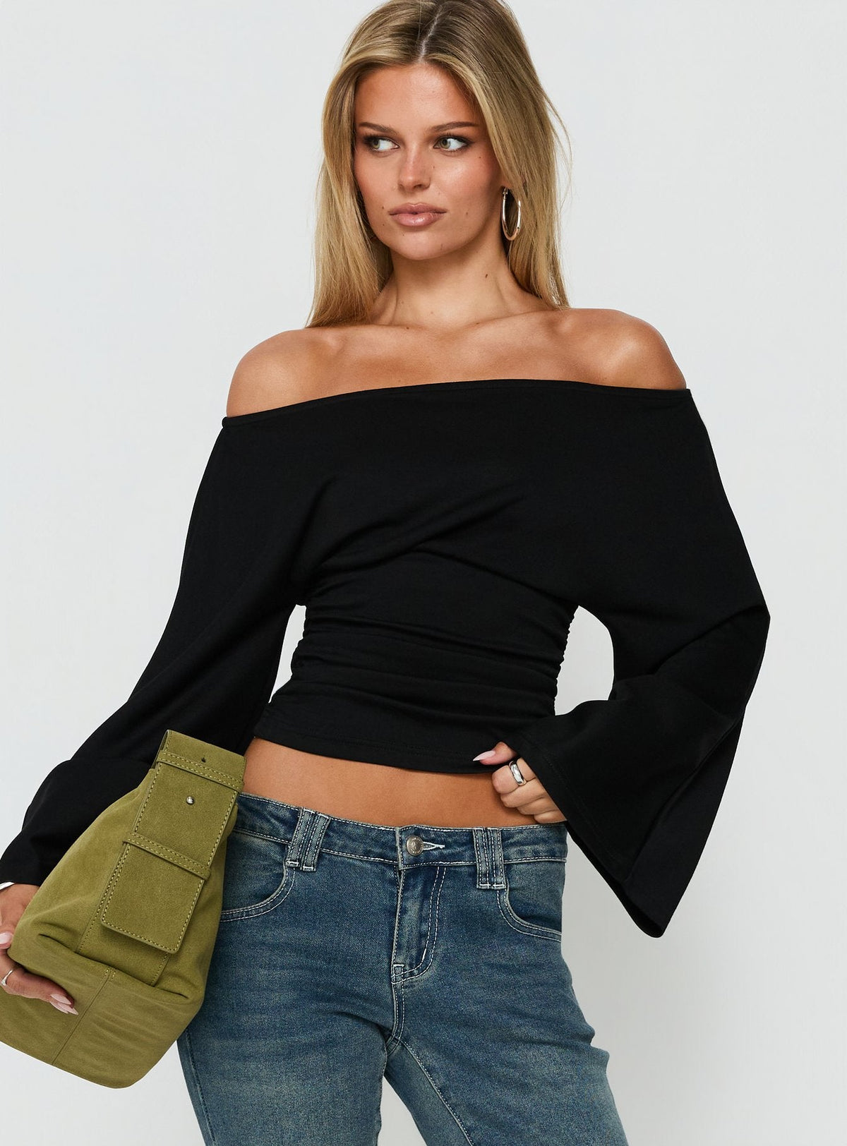 #NOVERA - Top Anastasie Negro con Hombros Descubiertos de Manga Larga -