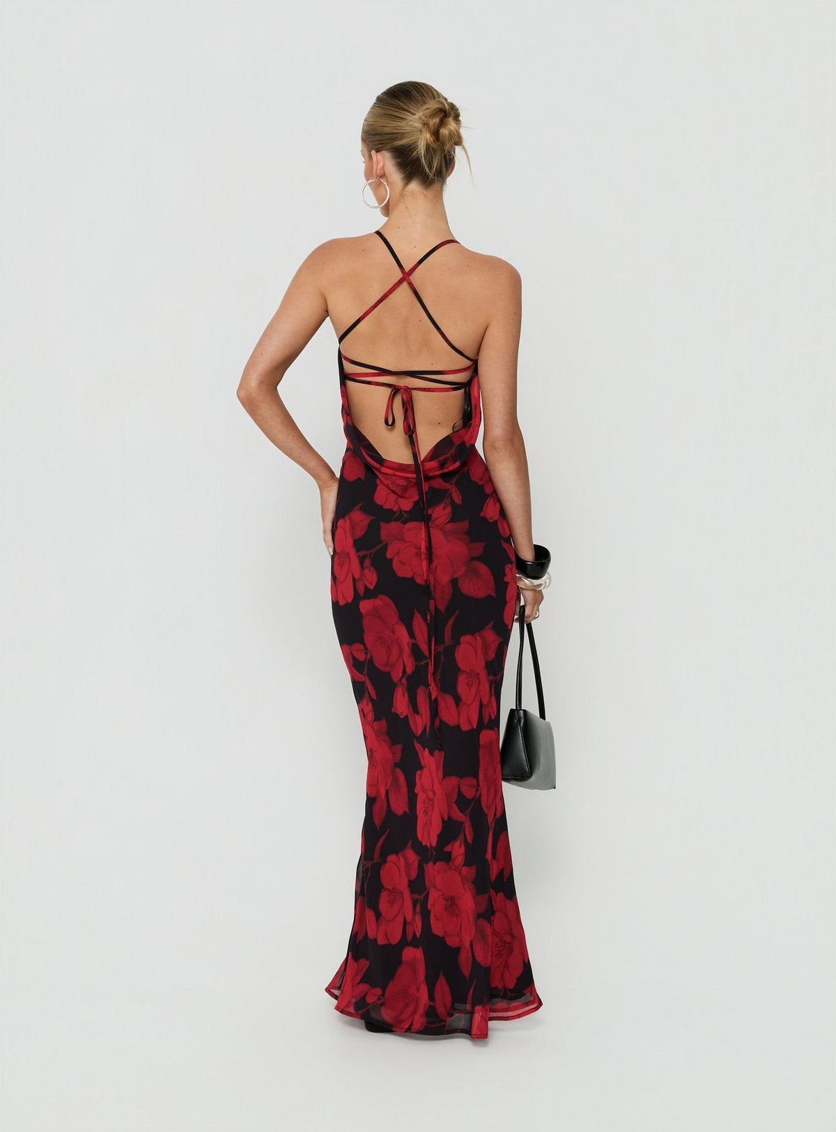 #NOVERA - Vestido Largo Bishopp Rojo de Flores -