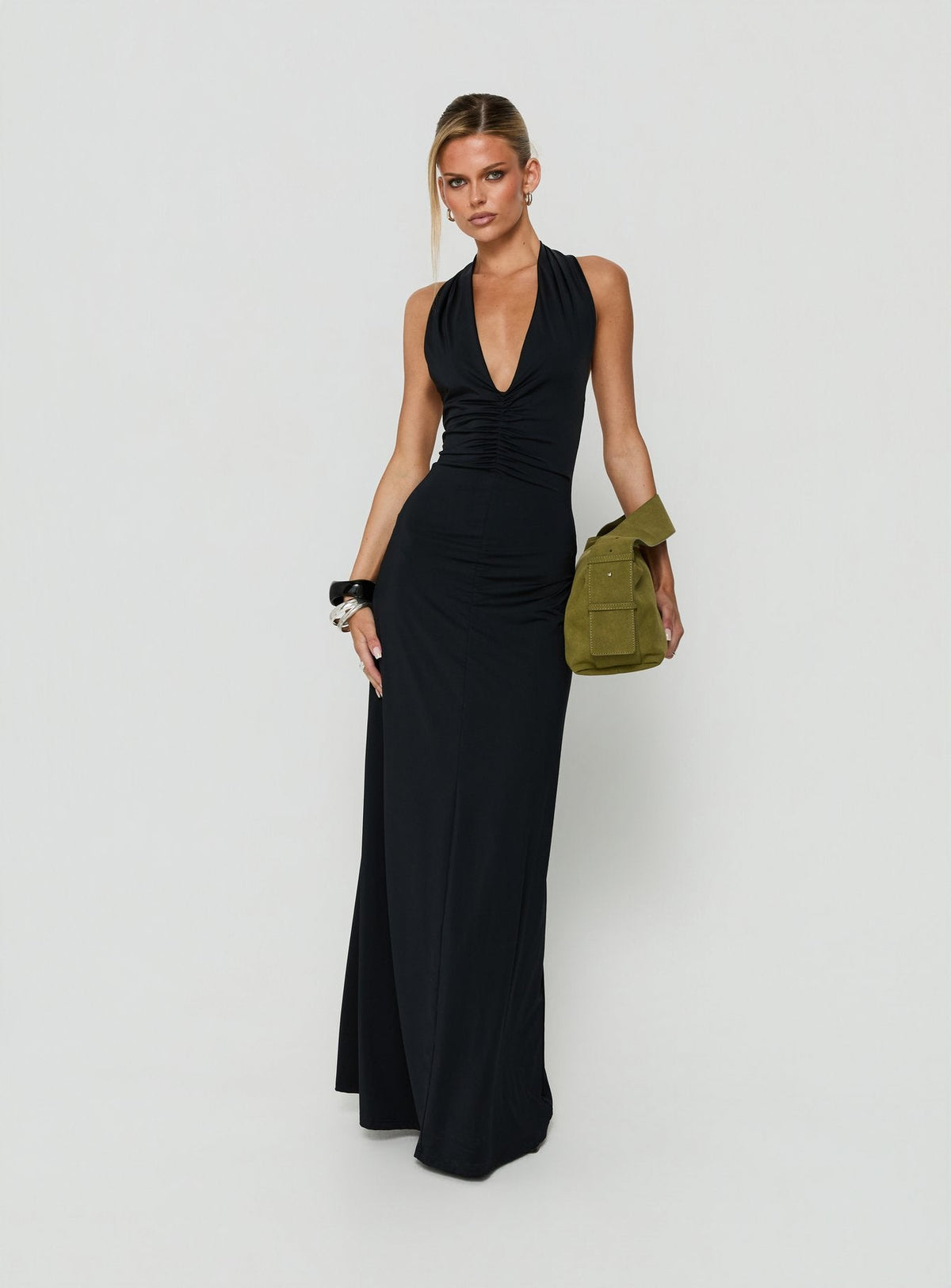 #NOVERA - Vestido Largo Mercedes Negro de Escote Profundo Halter -