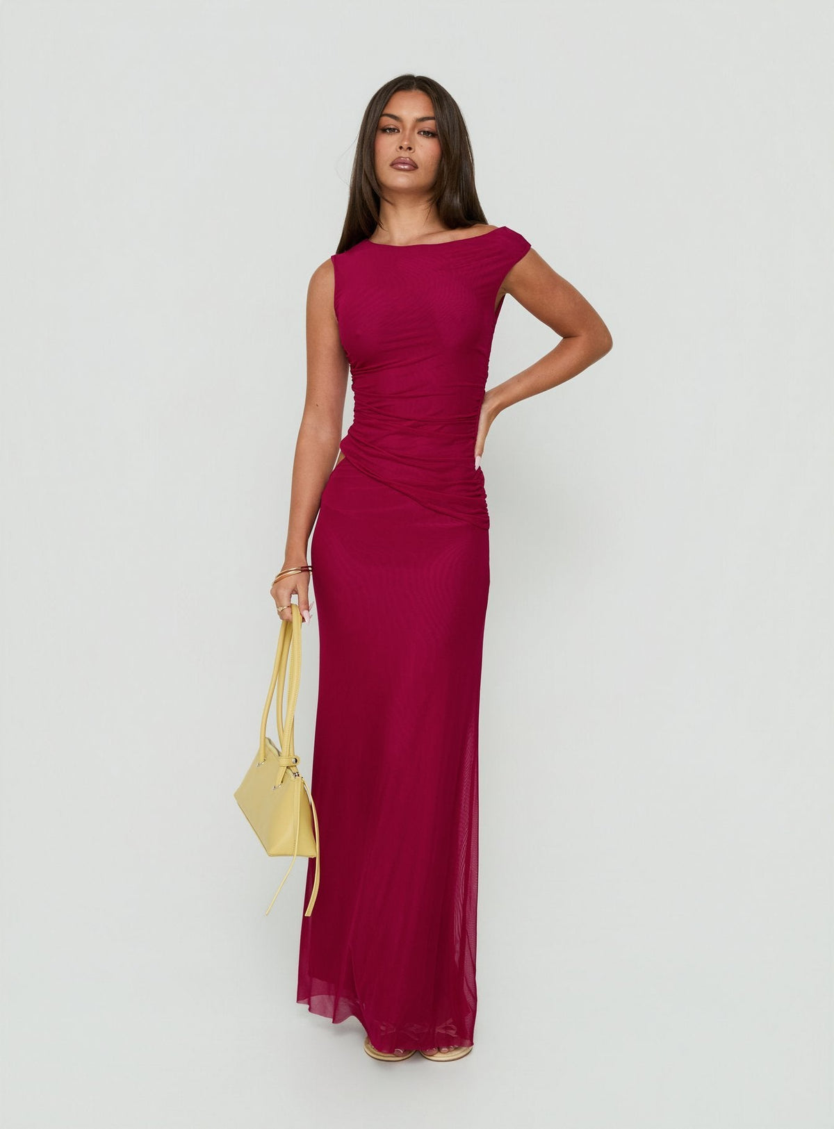 #NOVERA - Vestido Largo Krystyna Frambuesa con Hombros Descubiertos Fruncido -