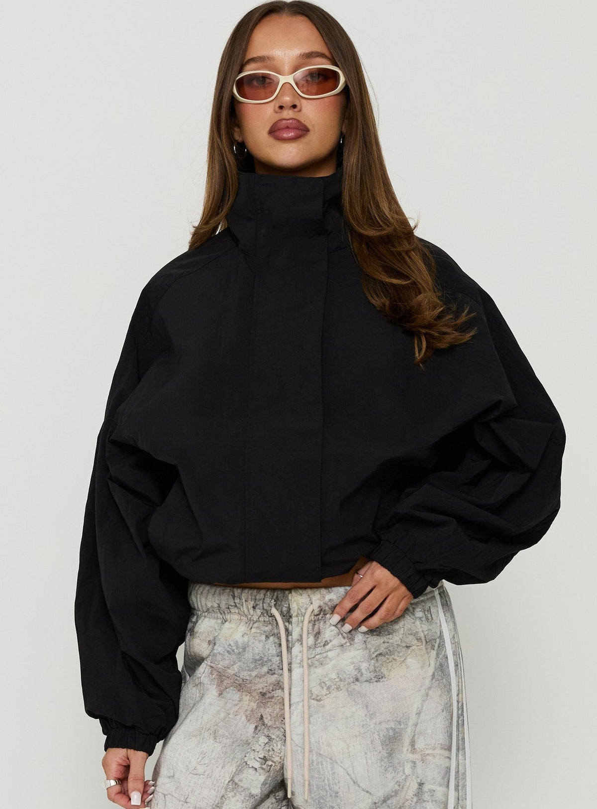 #NOVERA - Chaqueta Kallow Negra de Cuello Alto -