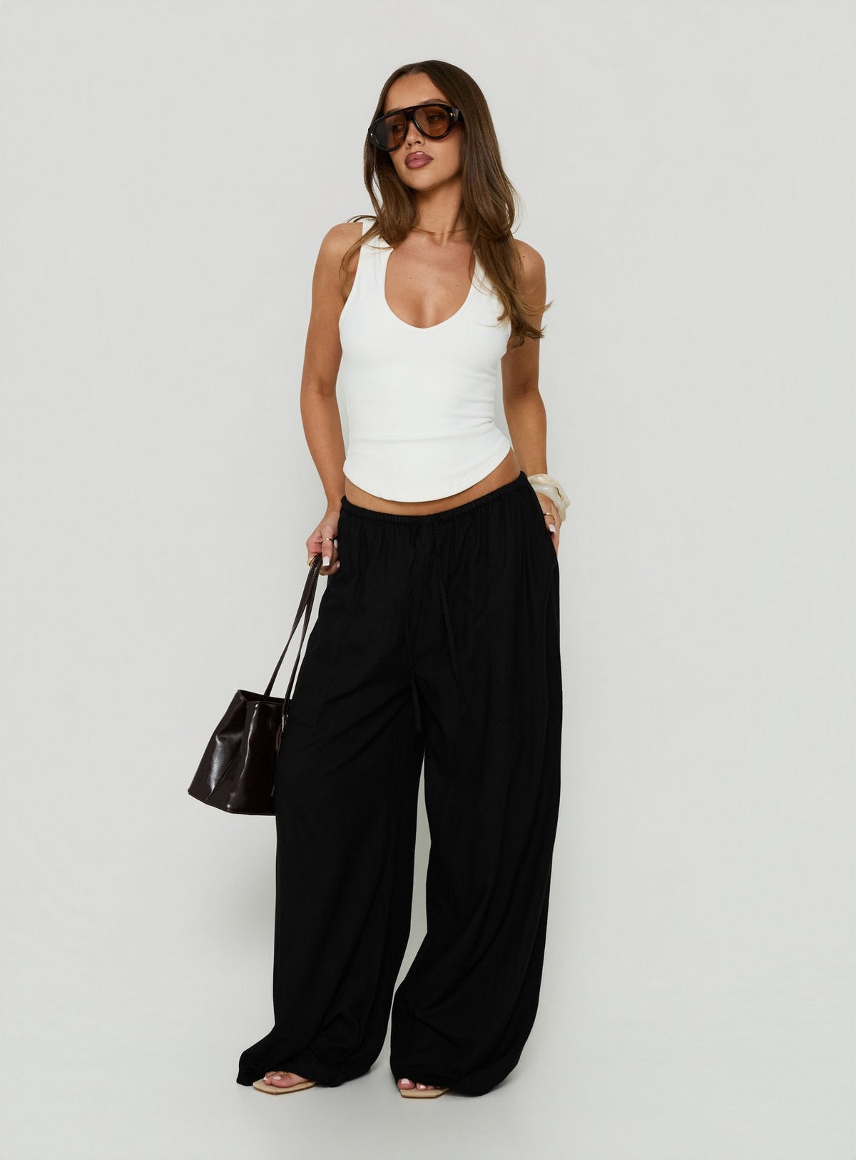 #NOVERA - Pantalón Ampurdán Negro con Lazo Holgado -