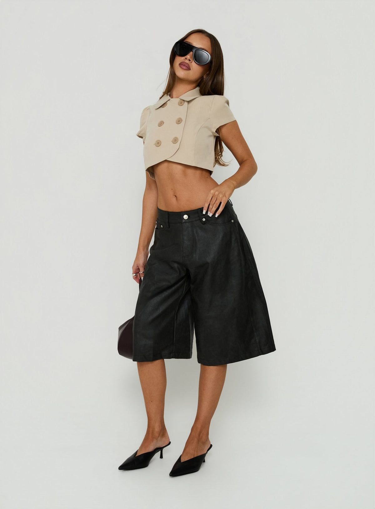 #NOVERA - Shorts Paula Negros Efecto Piel Largos -