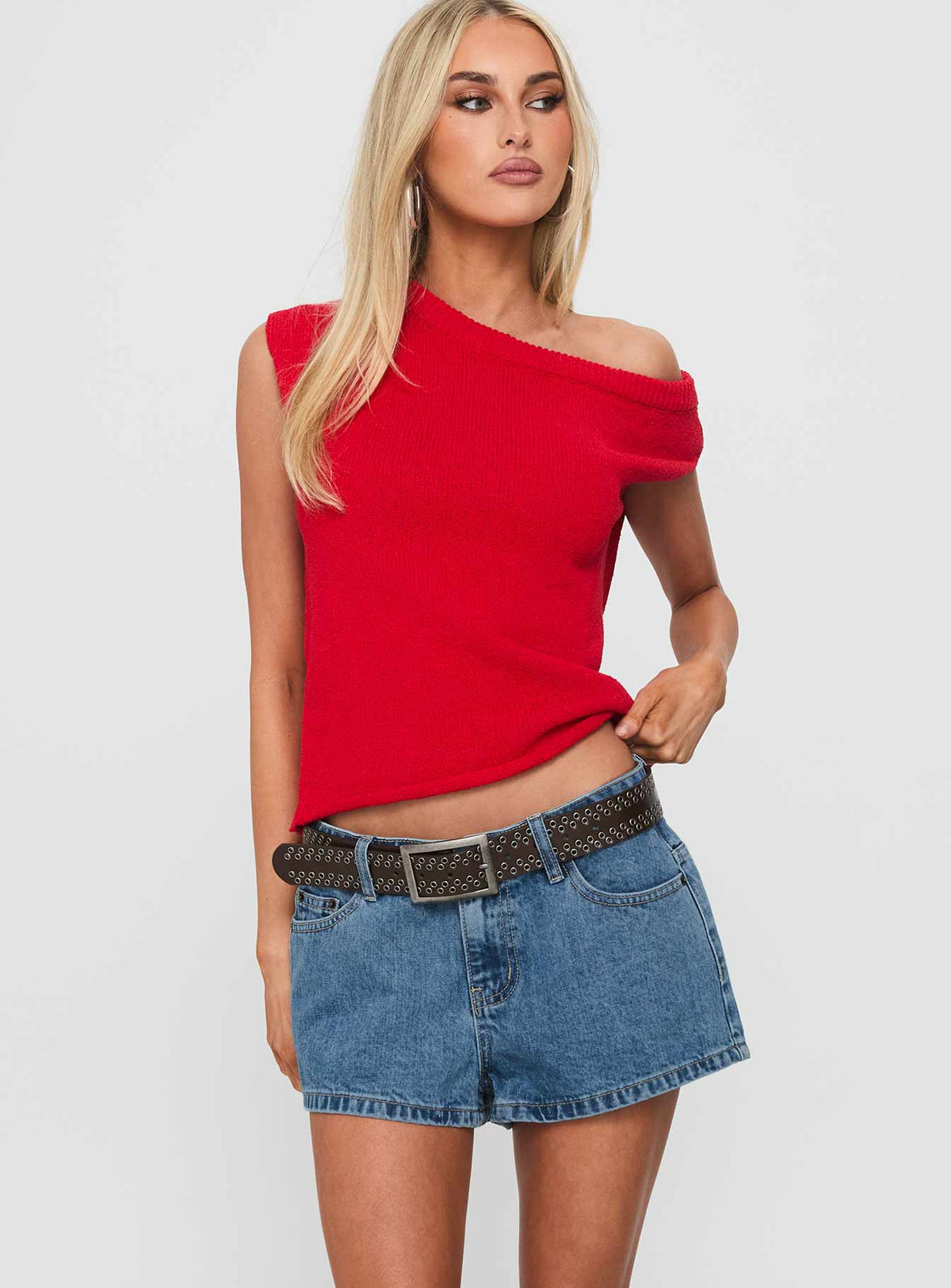 #NOVERA - Shorts Dreamful Azul Medio Lavado de Tiro Bajo Denim -