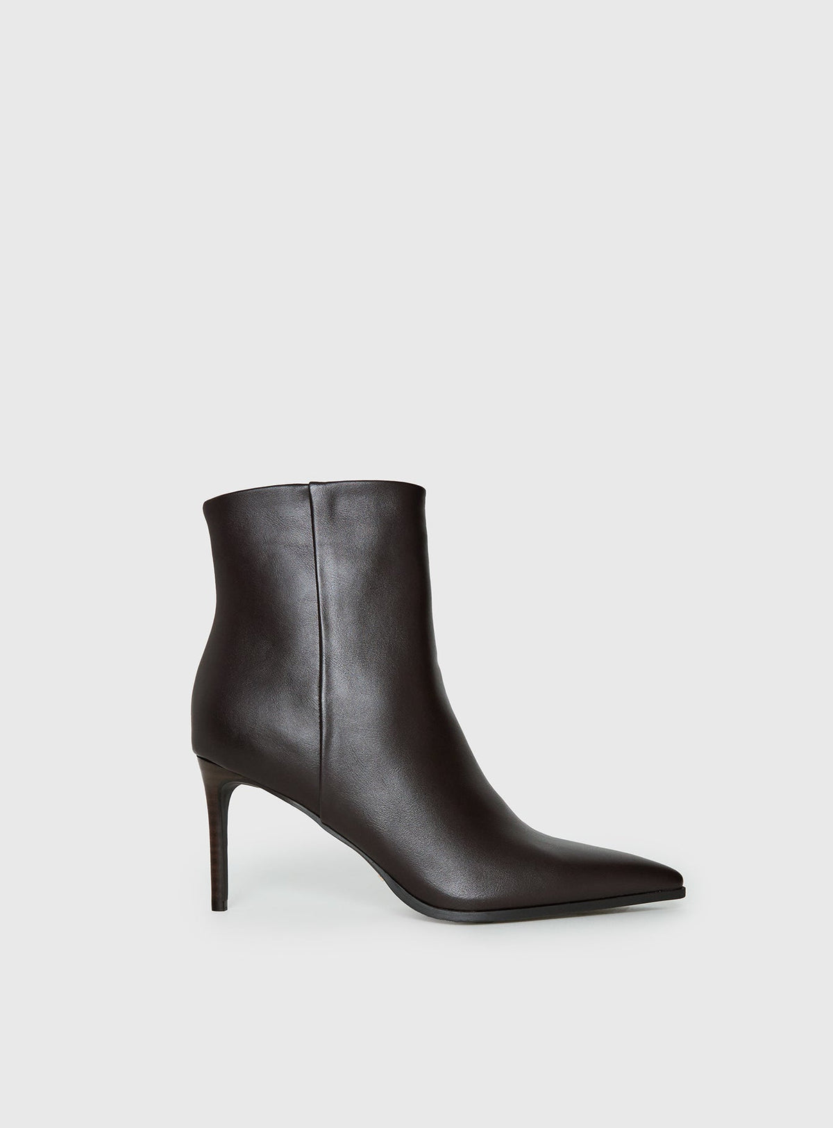 #NOVERA - Botas Billini Yordan Oscuras de Punta -