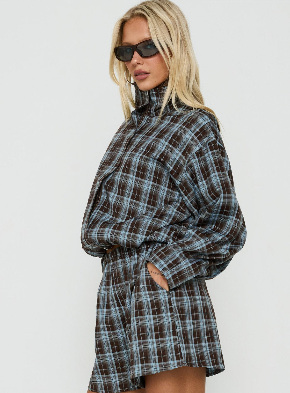 #NOVERA - Chaqueta Lunna Azul y Marrón de Cuadros de Cuello Alto -