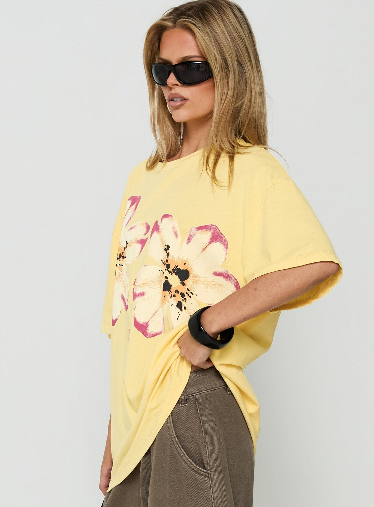 #NOVERA - Camiseta Zulema Amarilla Lavada Oversize Estampada -
