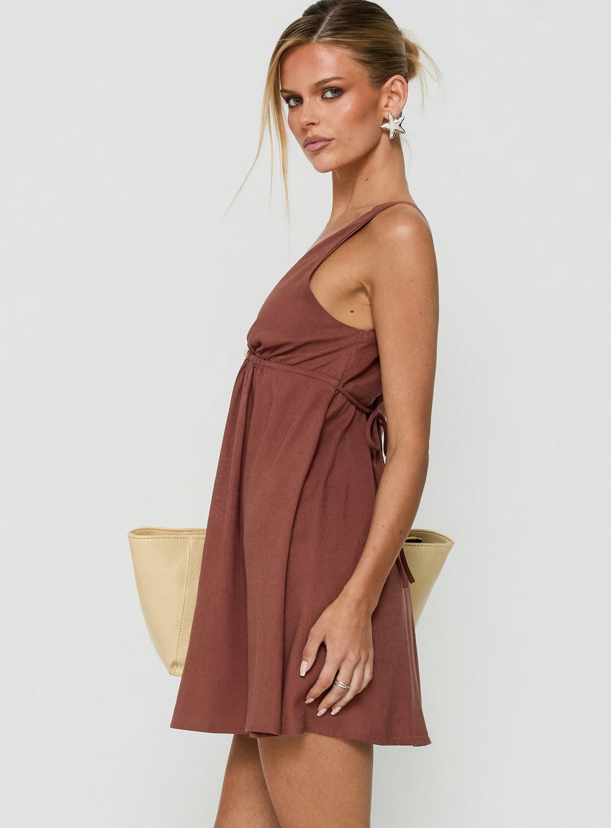 #NOVERA - Vestido Mini Giyah Marrón -