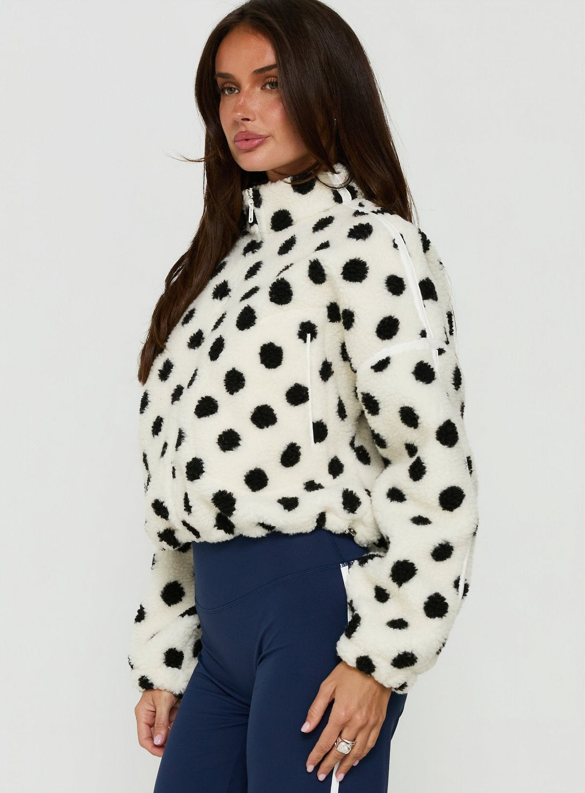 #NOVERA - Chaqueta Sammee Polar Blanca de Lunares Polar con Cremallera -