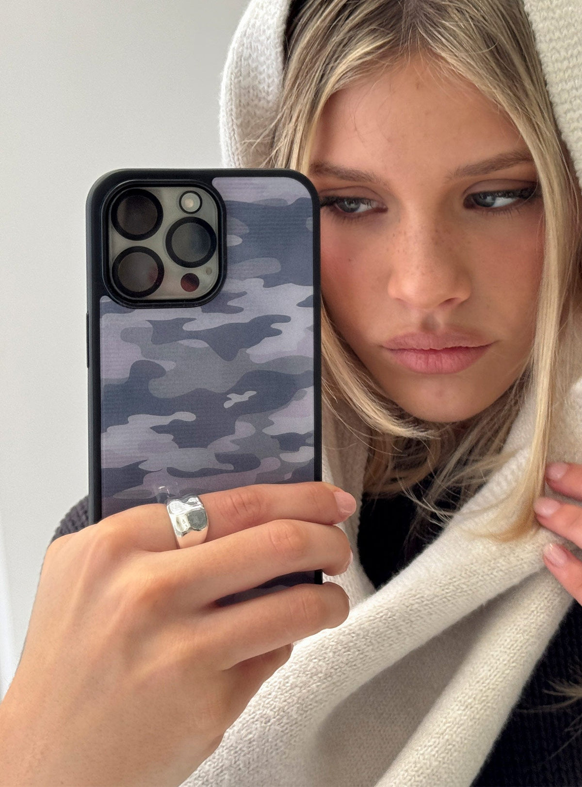 #NOVERA - Funda iPhone Amelie Rosa Camuflaje -