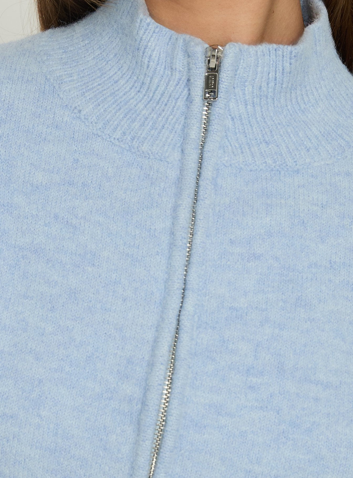 #NOVERA - Jersey Agneta Azul con Cremallera de Cuello Alto -