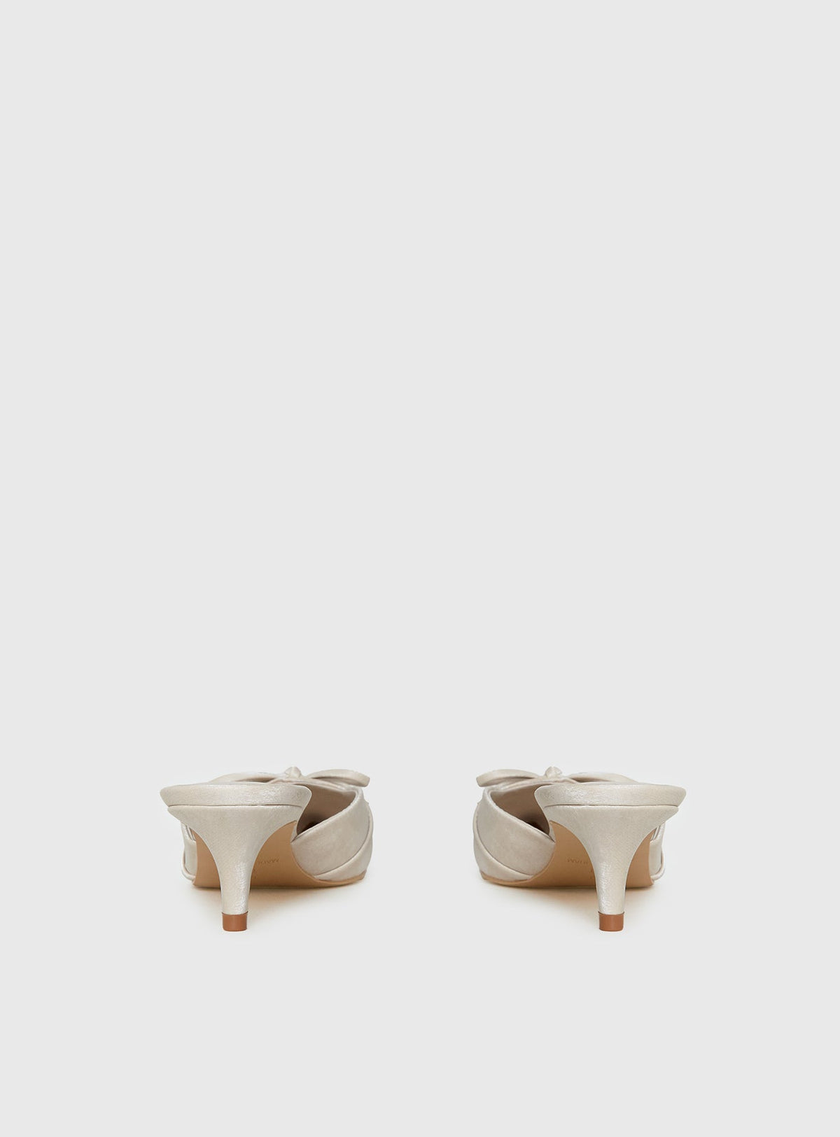 #NOVERA - Tacones Zamora Beige de Punta de Ante Sintético -