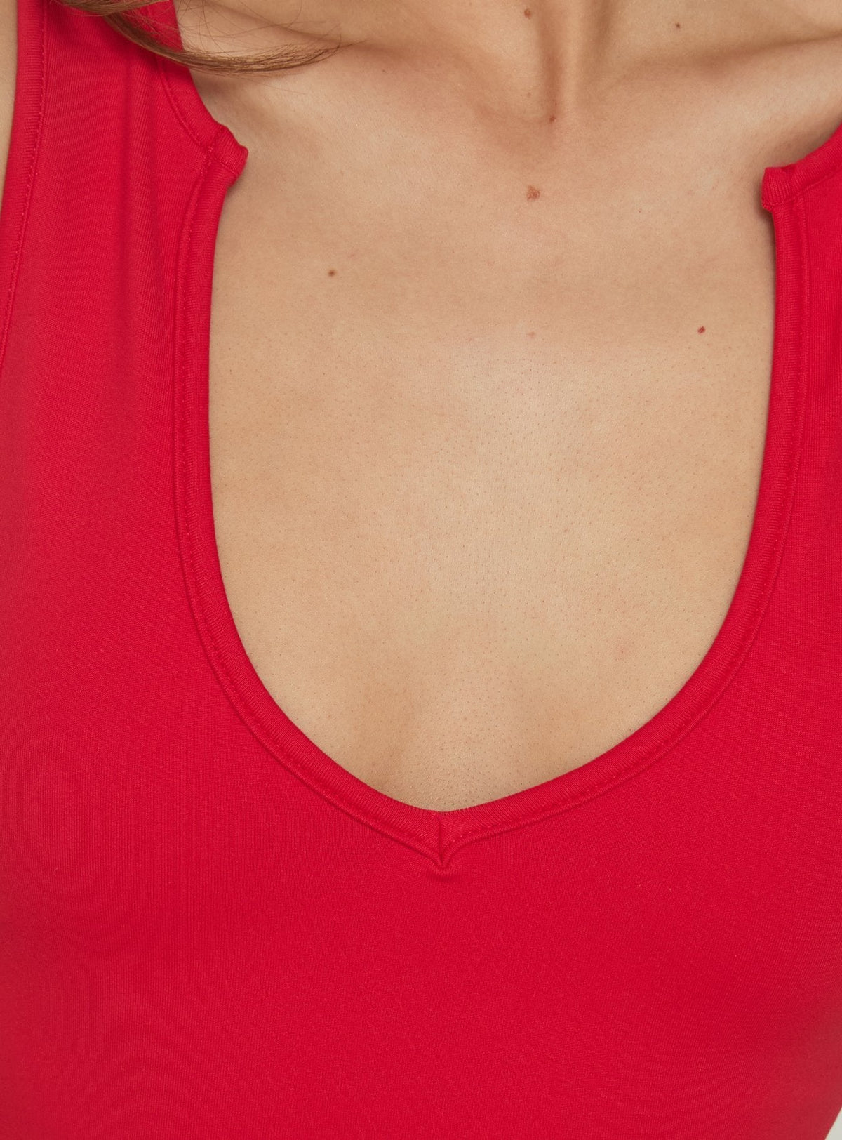 #NOVERA - Camiseta de Tirantes Define Roja de Escote Redondo -