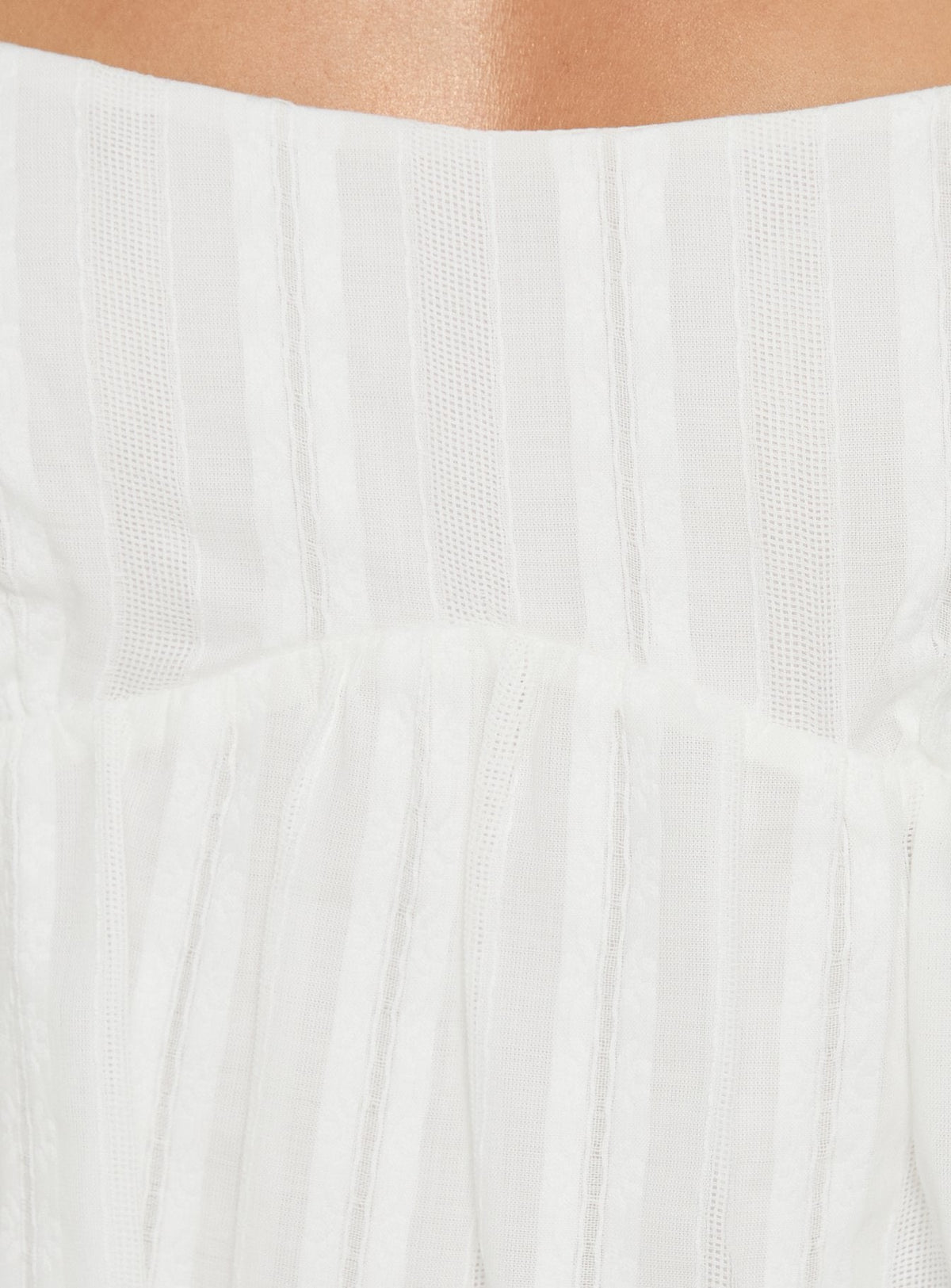 #NOVERA - Mono Corto Lanova Blanco Babydoll de Volantes -