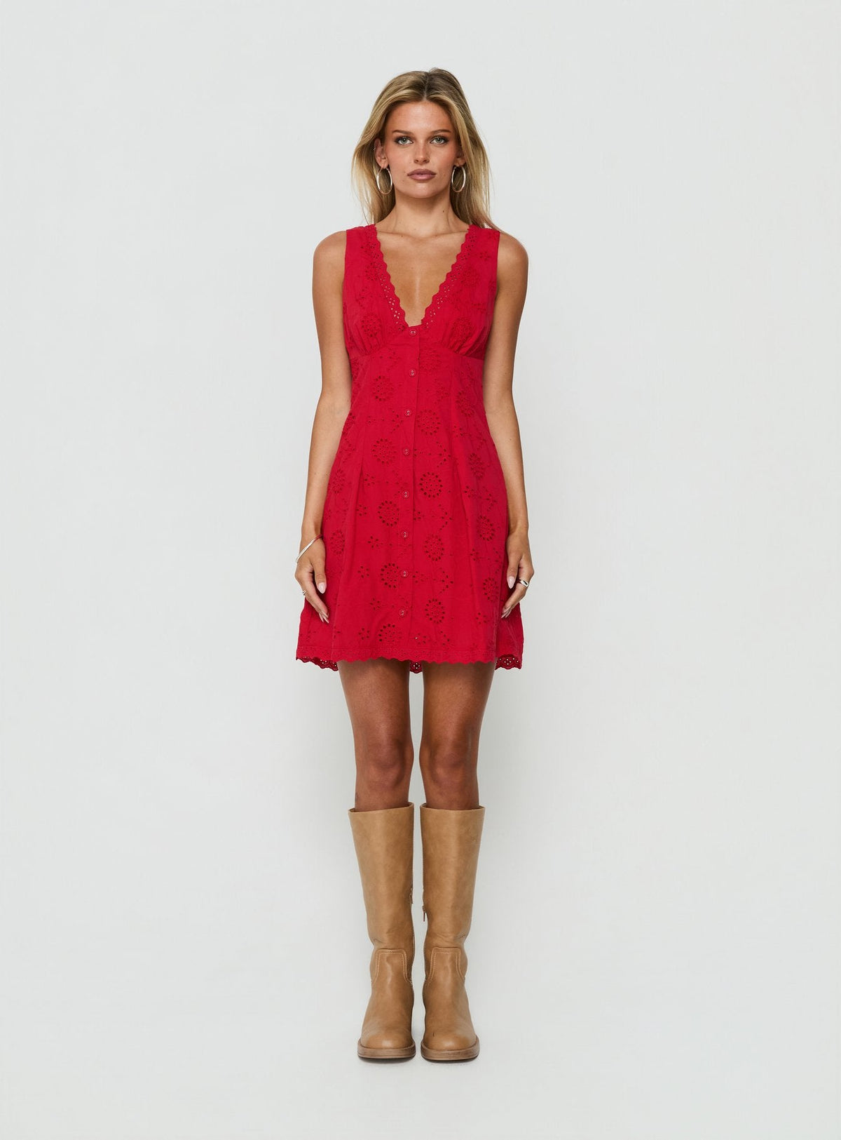 #NOVERA - Vestido Mini Gabbey Anglaise Rojo con Cuello en V -