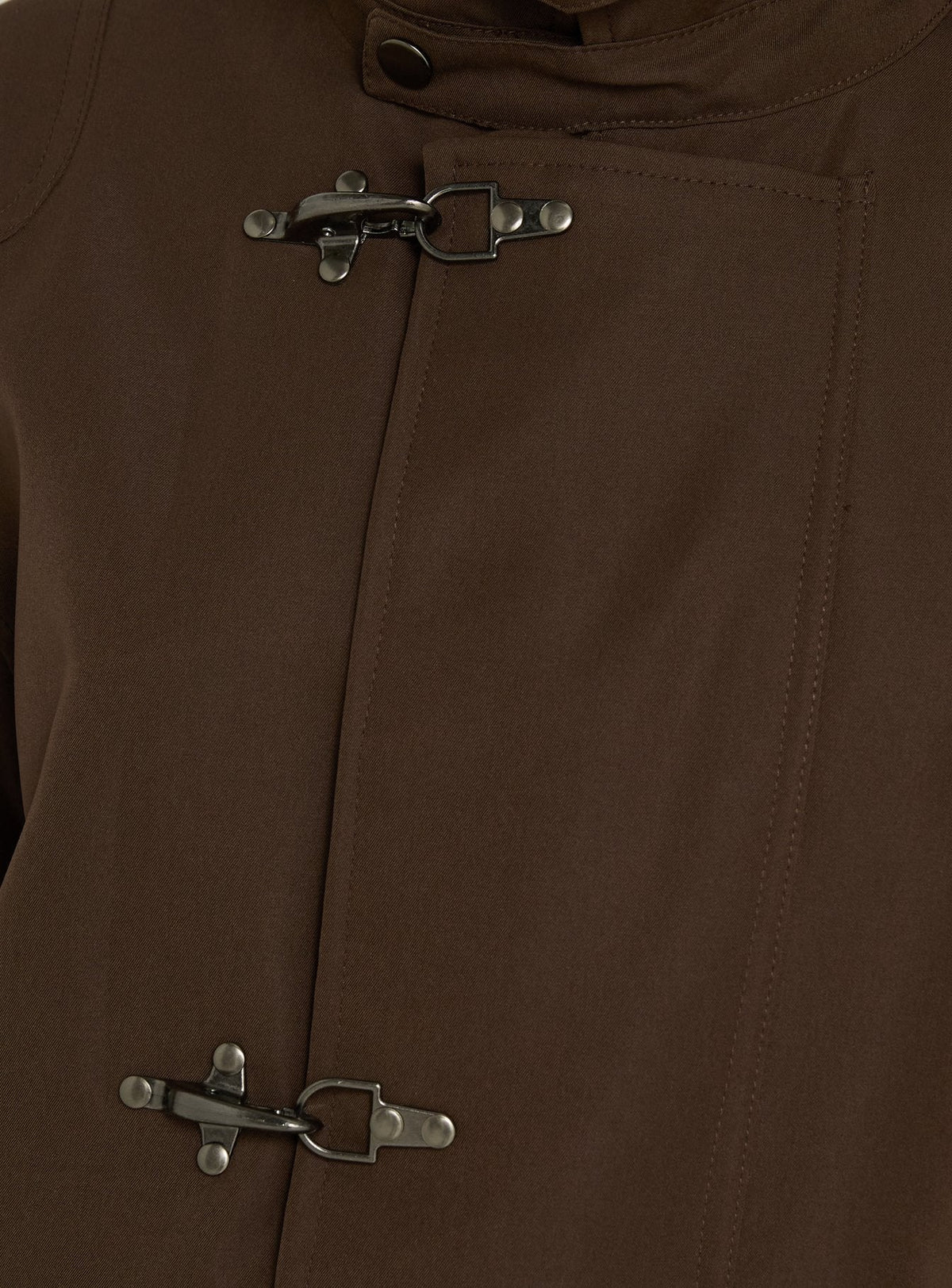 #NOVERA - Chaqueta Imanie Chocolate de Cuello Alto -