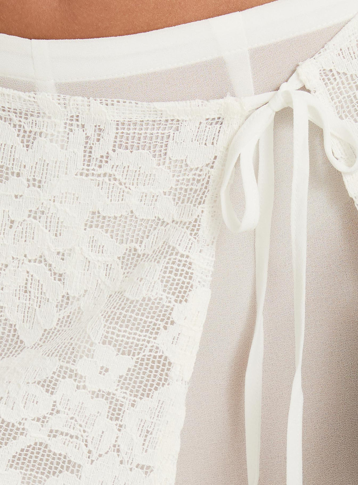 #NOVERA - Pantalón Claudie Blanco de Capas de Encaje -